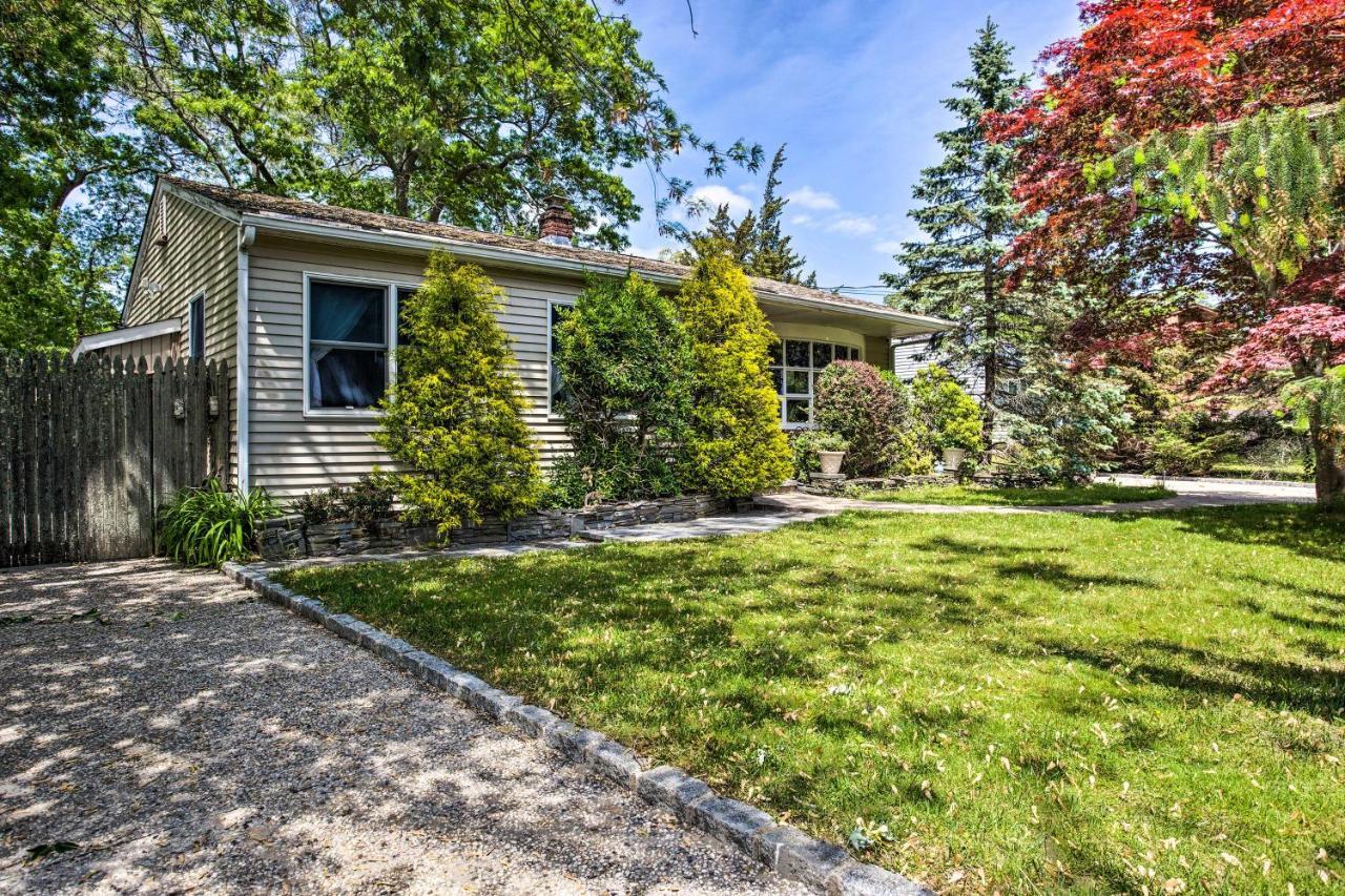Charming Hampton Bays Home 5 Mi To Coopers Beach Экстерьер фото
